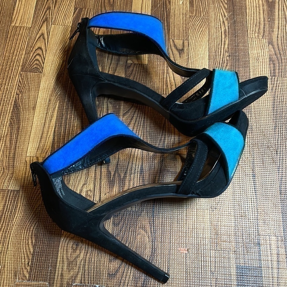 Dominique Nicole women’s blue/black/turquoise suede like heels. Size 7.5. - Picture 2 of 8